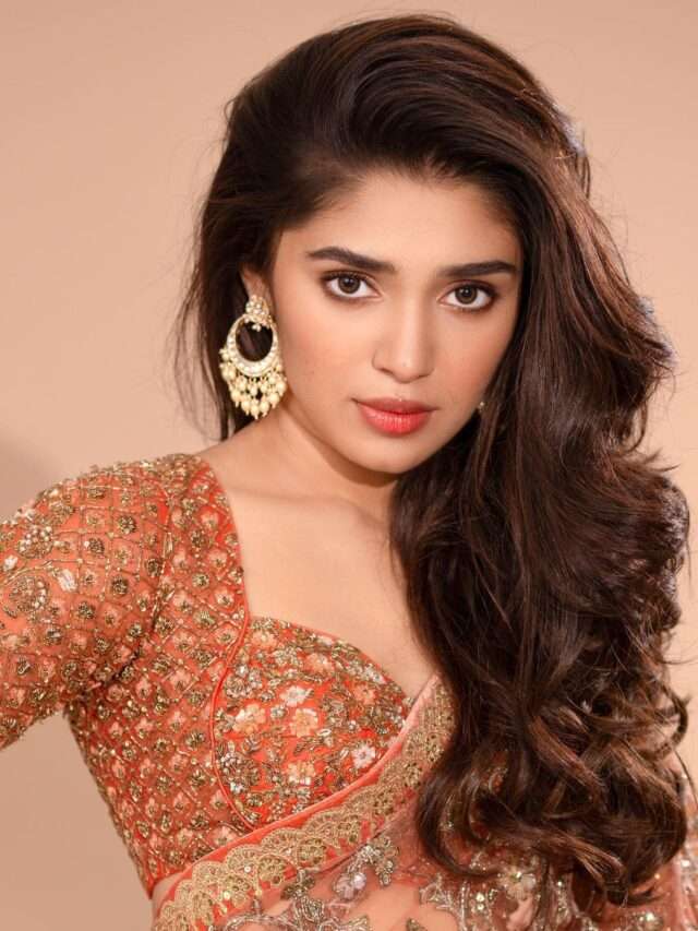 Krithi Shetty Glamorous Clicks (5)