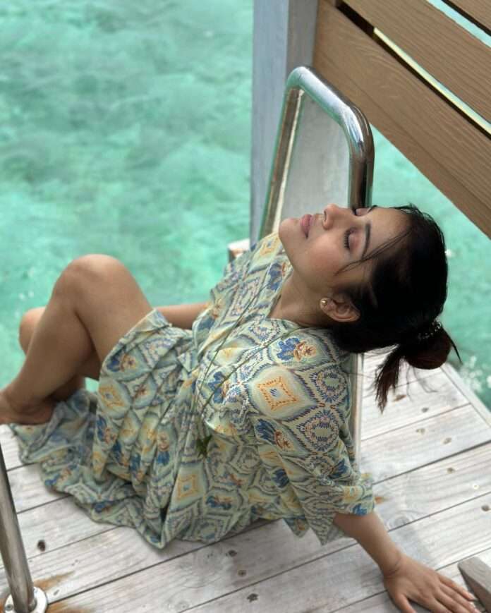 Rashmi Gautam Latest Photos at Maldives Beach (2)