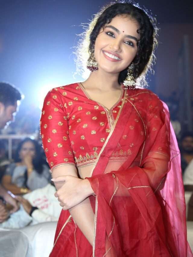 Anupama Parameswaran Stills @ 18 Pages Pre Release