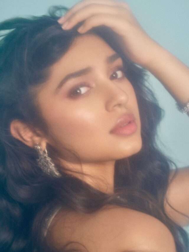 Krithi Shetty Cute Looks