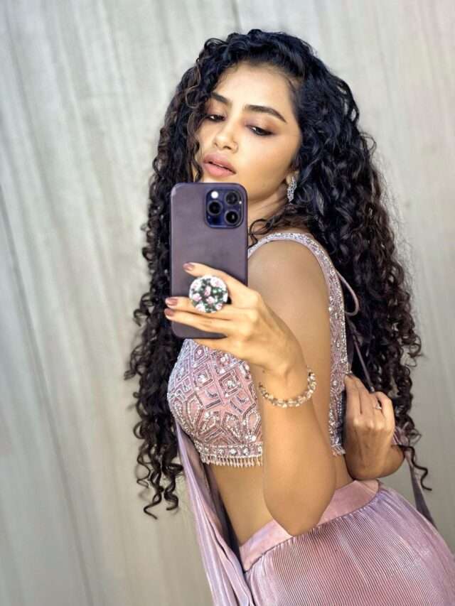 Anupama Parameswaran Cute Pics