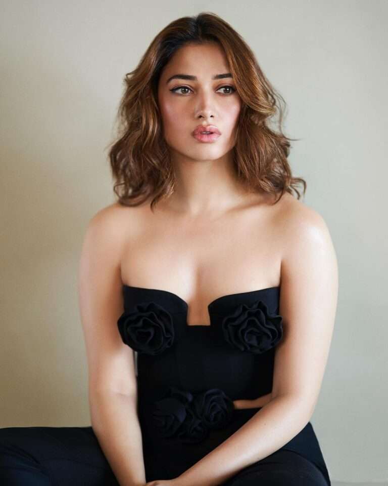 Tamannaah Bhatia Stunning Clicks (9)