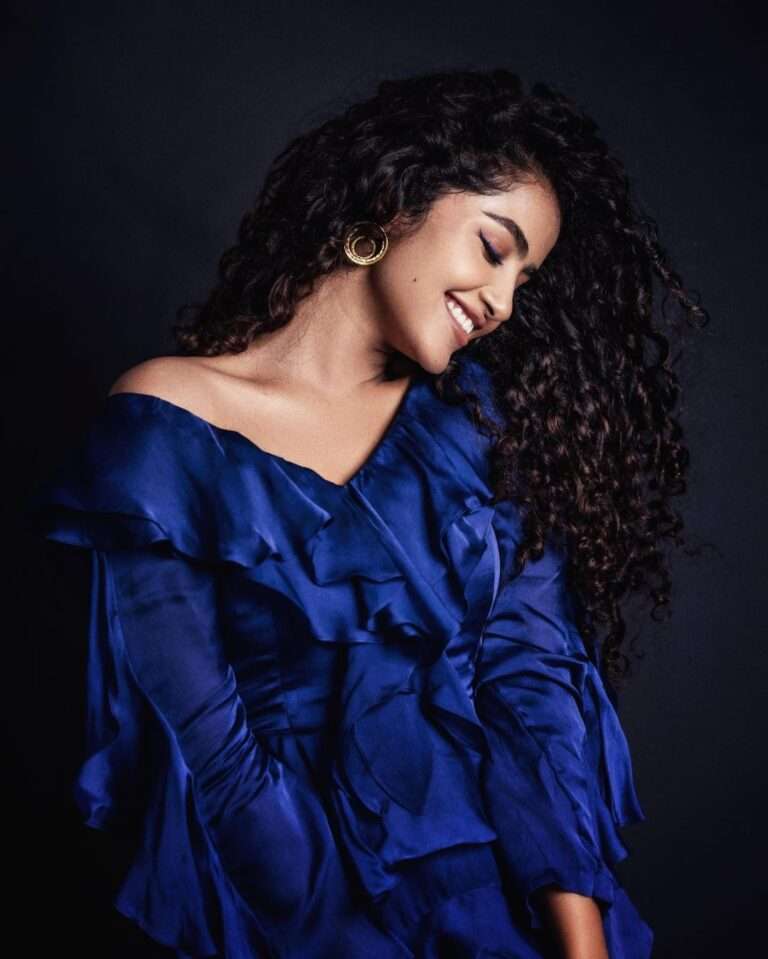 Anupama Parameswaran Beautiful looks (1)