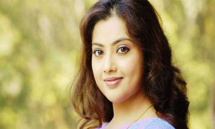 లేటు వయసులో ఘాటు రొమాన్సా!