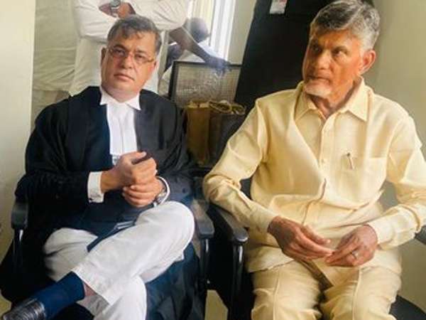 ఇదేంది బాబు..ప్రభుత్వ డాక్టర్లపై నమ్మకం లేదా!