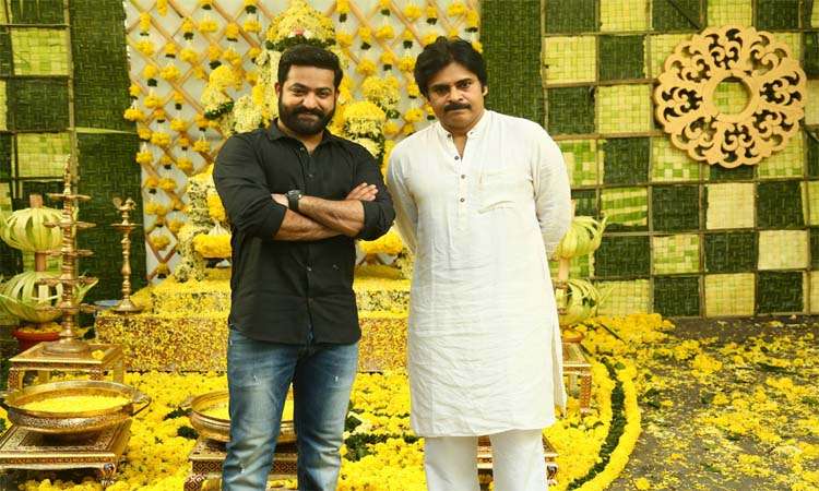 ఆలోచించాల్సిందే..ఎన్టీఆర్ కంటే పవన్ గొప్పోడా..?