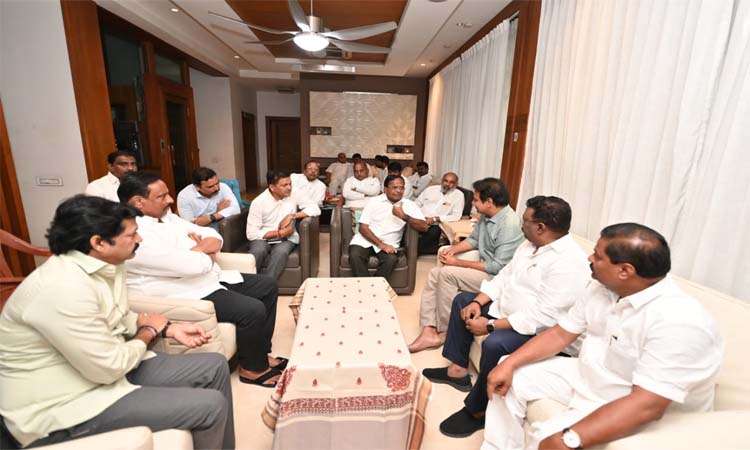కన్ఫామ్..బీఆర్ఎస్‌లోకి పొన్నాల..సీఎంతో భేటీ!