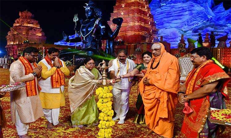 వైభవంగా…భక్తి టీవీ కోటి దీపోత్సవం