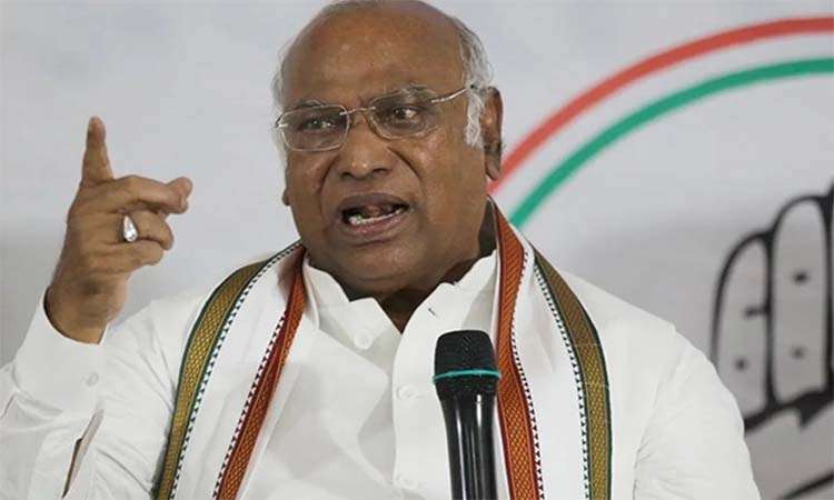 కాంగ్రెస్ గెలిస్తే ఆయనే సీఎం..చెప్పేసిన ఖర్గే!