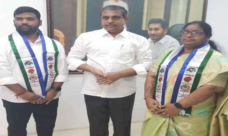 పవన్‌కు బిగ్ షాక్..కీలక నేతలు రిజైన్!