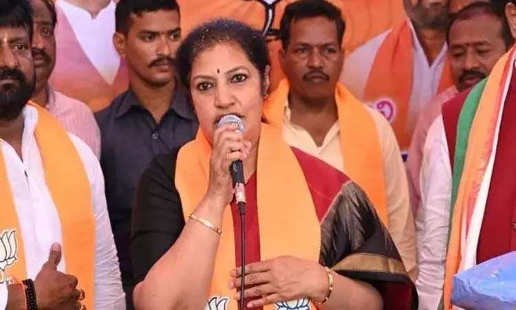 పురందేశ్వరిపై బీజేపీ నాయకురాలు కాదా..స్పందించని నేతలు!