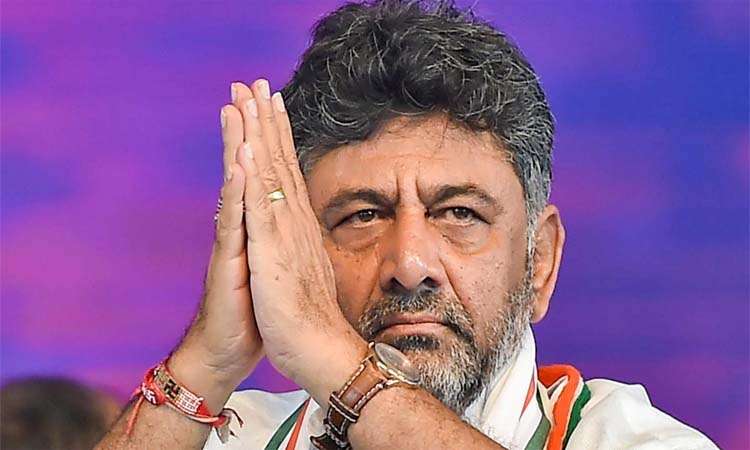 రంగంలోకి డీకే..ఏం జరగబోతోంది?