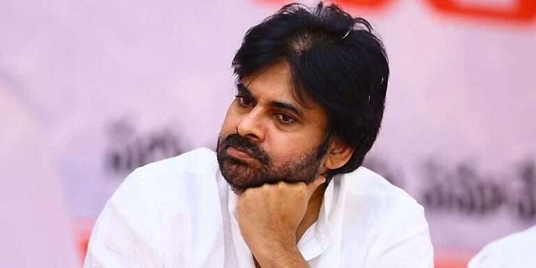 క్రాస్ రోడ్డులో పవన్..ఎప్పుడు సెట్‌ అవుతాడో?