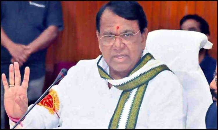 స్పీకర్ గెలిచాడు..చరిత్ర క్రియేట్ చేశాడు!