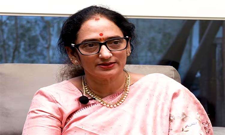 కన్ఫామ్..వైసీపీ బరిలో కృష్ణంరాజు సతీమణి!