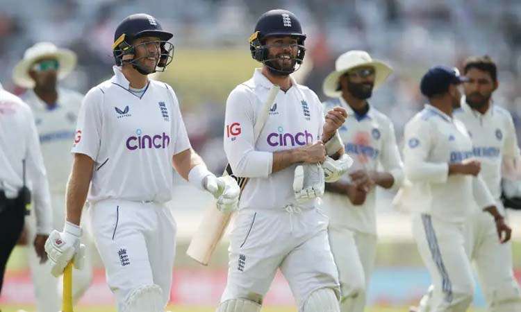 భారీ స్కోరు దిశగా ఇంగ్లాండ్!