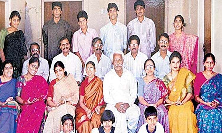 వైఎస్ ఇంటి పేరు కాదు..ఓ బ్రాండ్