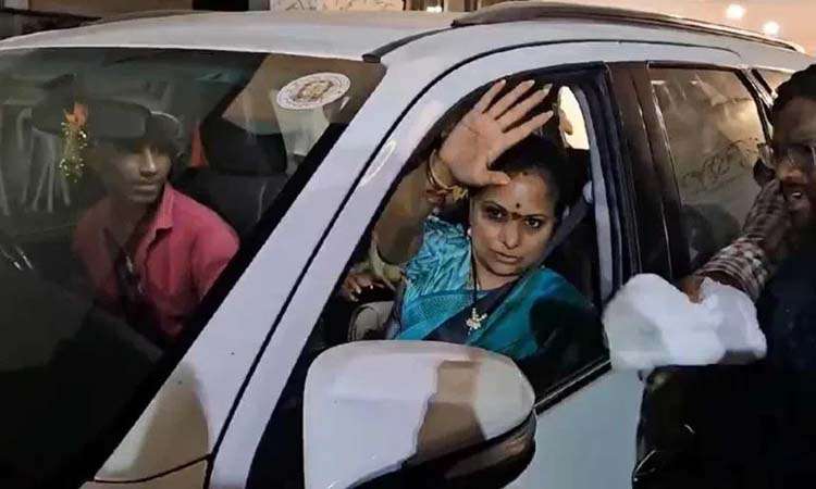 కవిత అరెస్ట్..కక్ష సాధింపేనా?
