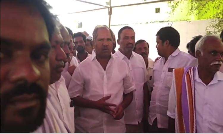 చంద్రబాబుతోనే తేల్చుకుంటా..మాజీ మంత్రి ఫైర్