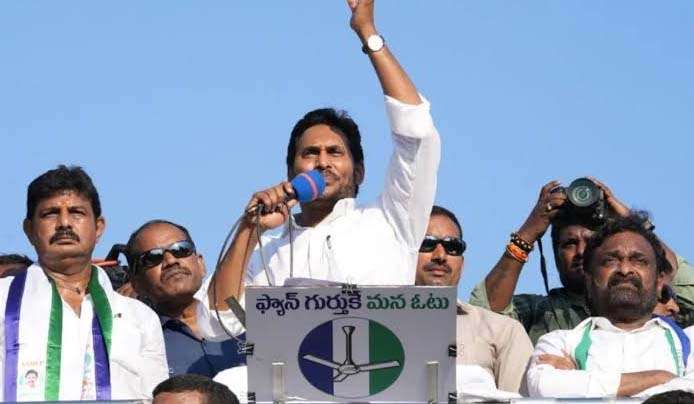 ఆ గట్టున సినిమా స్టార్లు..ఈ గట్టున రియల్ స్టార్లు