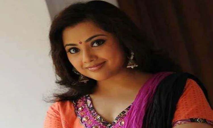 మంచు విష్ణుపై మీనా ప్రశంసలు..ఎందుకో తెలుసా?