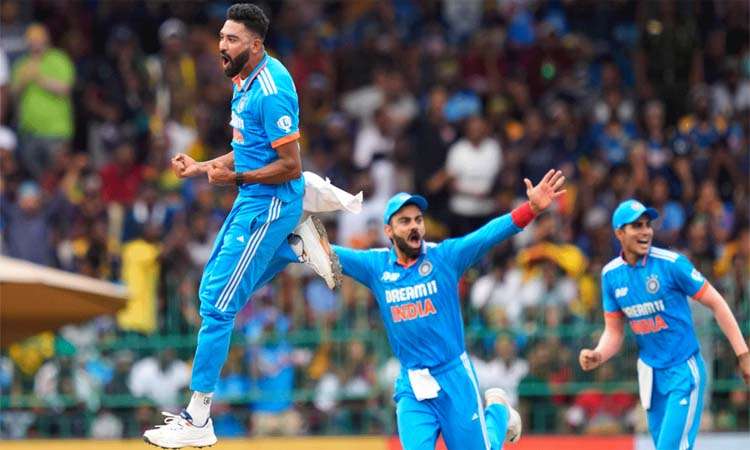 హైదరాబాద్‌లో సిరాజ్ రోడ్ షో..