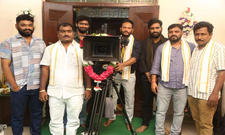 రొమాంటిక్‌ లవ్‌స్టోరీతో దీపక్ సరోజ్