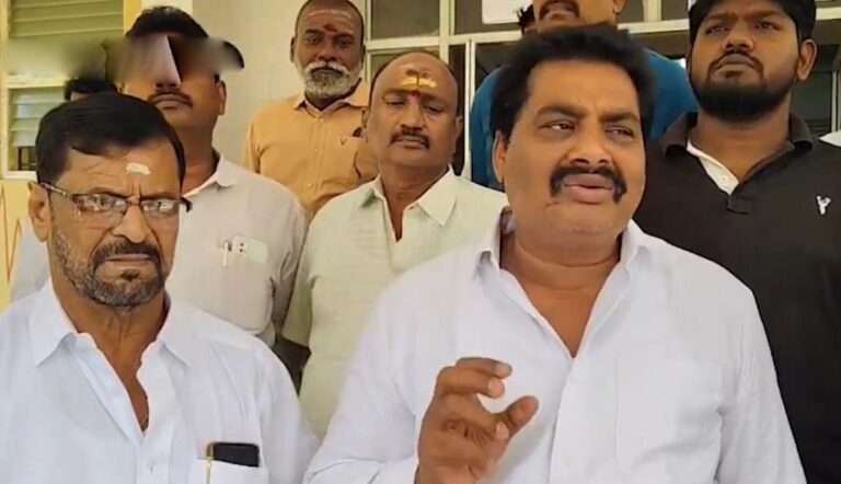 కేసులు కాదు..అభివృద్ధిలో పోటీ పడండి!