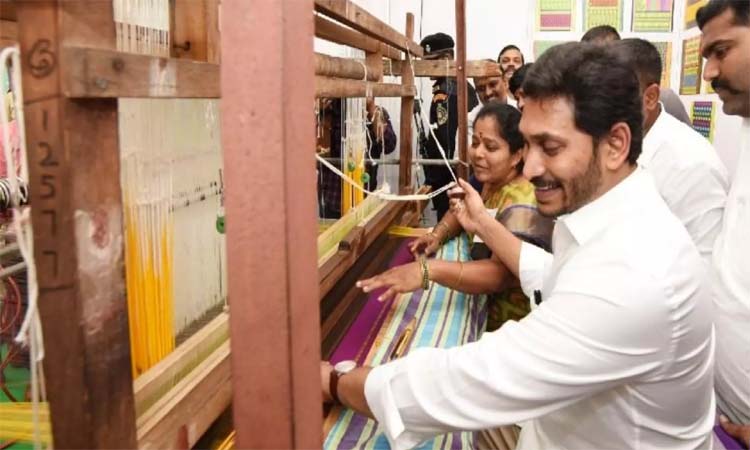 నేతన్నలపై జీఎస్టీ ఎత్తివేస్తారా?