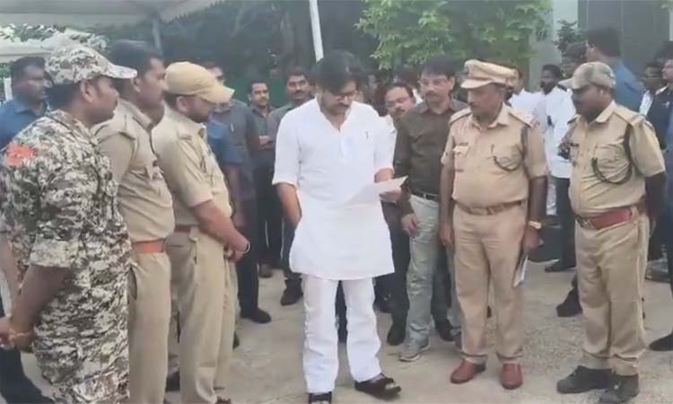 ఫారెస్ట్ అధికారులపై దాడి..పవన్‌కు షాక్!