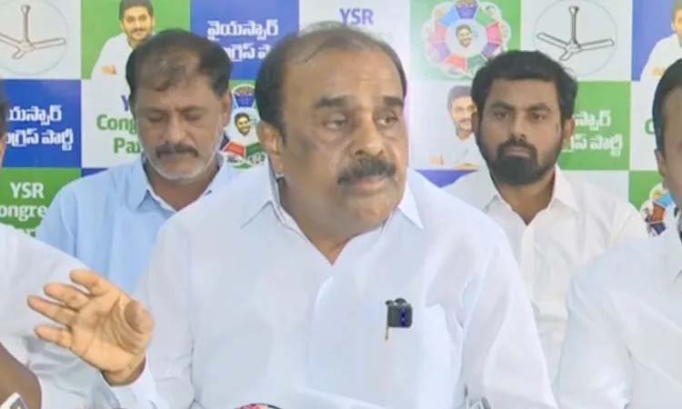 సోషల్ మీడియాలో పోస్టులు పెడితే చర్యలా?
