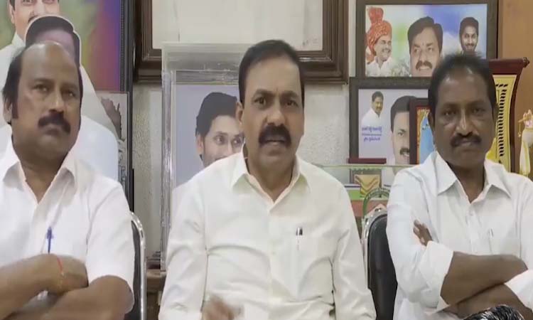 రైతుల గురించి పట్టించుకోరా?
