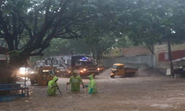 హైదరాబాద్‌లో భారీ వర్షం