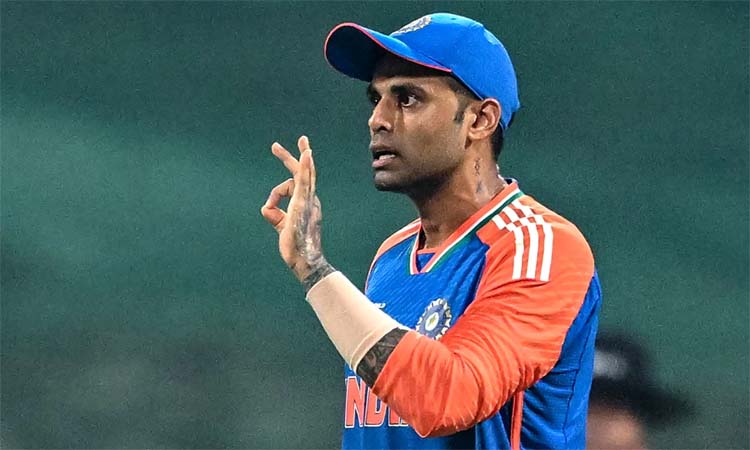 పాక్‌తో మాకు పోటీ ఏంటీ?