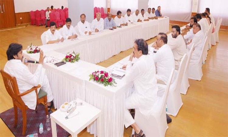 జనసేన..త్రిశూల్ వ్యూహం!