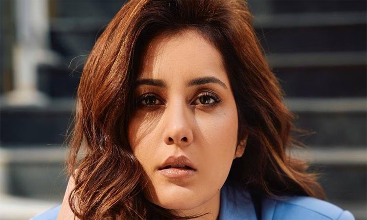 బాలీవుడ్‌లో హీరోయిన్లకు గౌరవం ఉండదు!