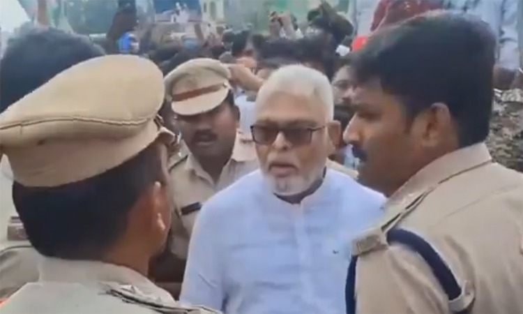 వైసీపీ ప్రజాపోరులో ఉద్రిక్తత