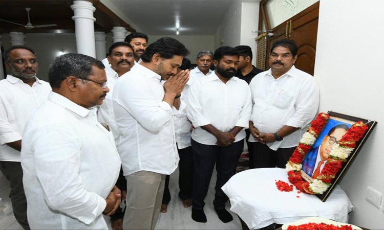 స్వేచ్ఛ,సమానత ప్రసాదించిన అంబేద్కర్!