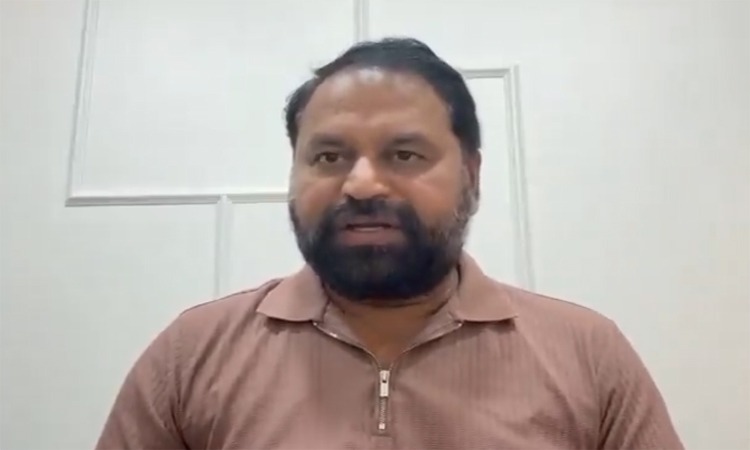 పవన్ కళ్యాణ్ అవకాశవాది: అద్దంకి