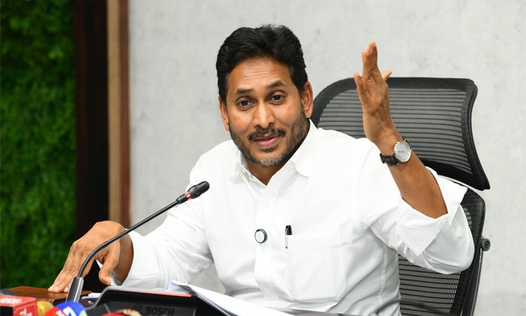 రైతుల కన్నీళ్లు కనిపించడం లేదా?