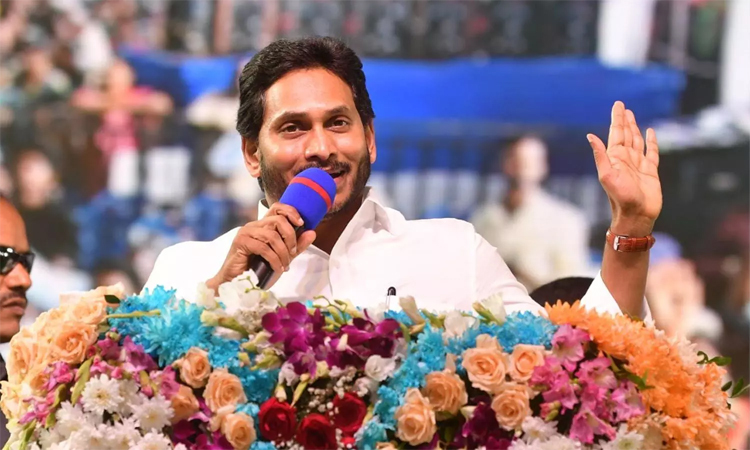 భోగాపురంలో తొలి విమానం ల్యాండింగ్.. జగన్ పోస్ట్