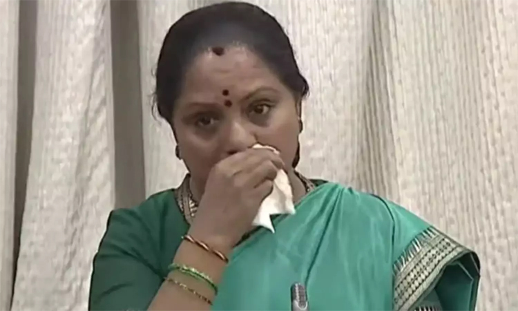 మండలిలో కవిత కంటతడి..చివరి ప్రసంగం!