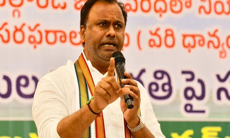 పంతం నెగ్గించుకున్న కోమటిరెడ్డి