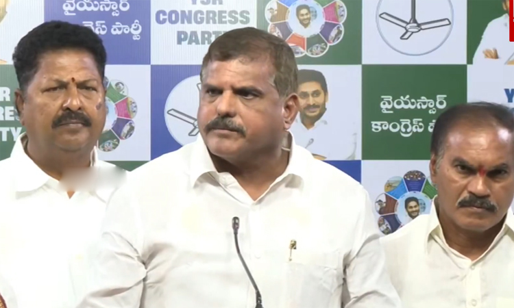 ఇళ్లపై దాడులేంటి?..పెట్రోల్ బాంబులు వేయడమేంటి?