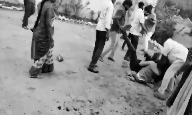 జగిత్యాలలో ప్రేమ వివాహం..యువకుడిపై దాడి