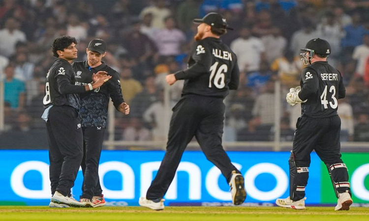 సూపర్‌-8లోకి న్యూజిలాండ్‌