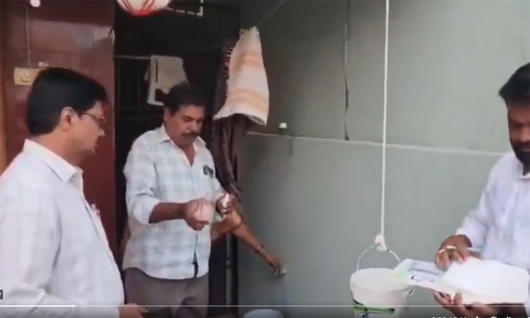 రాజ‌మండ్రిలో కల్తీ పాలు తాగి నలుగురు మృతి