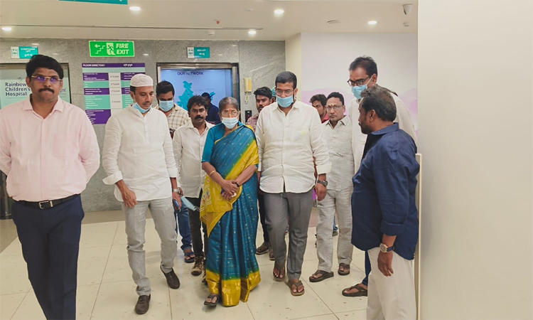 కల్తీ పాల బాధితులకు వైసీపీ భరోసా