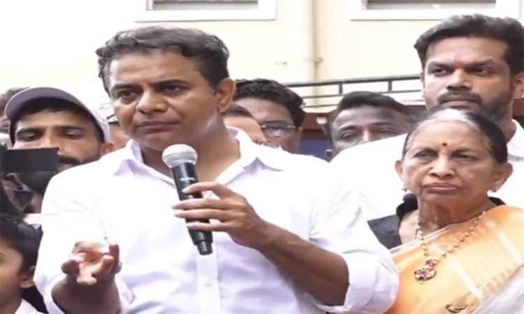 మూసీ దండి మార్చ్‌లో కేటీఆర్