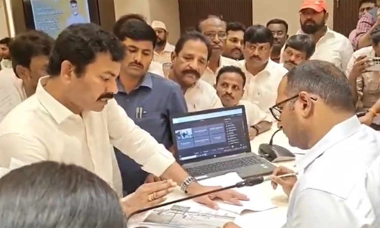 గీతం భూకబ్జాలపై ఫిర్యాదుల వెల్లువ